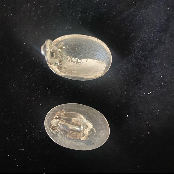 Vintage Alpaca Mexico onyx Abalone mother of pearl silver clip on earrings - Picture 3 of 7